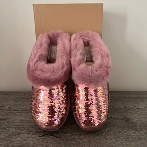 UGG Cluggette Sequin Slipper | Pink | Size 8